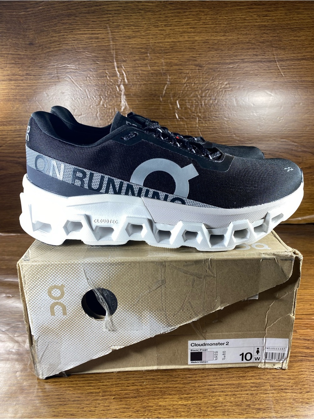 On Cloudmonster 2 women’s shoe size 10